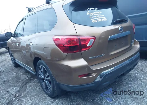 2017 Nissan Pathfinder Platinum z USA, uszkodzony, nr VIN 5N1DR2MM3HC612540